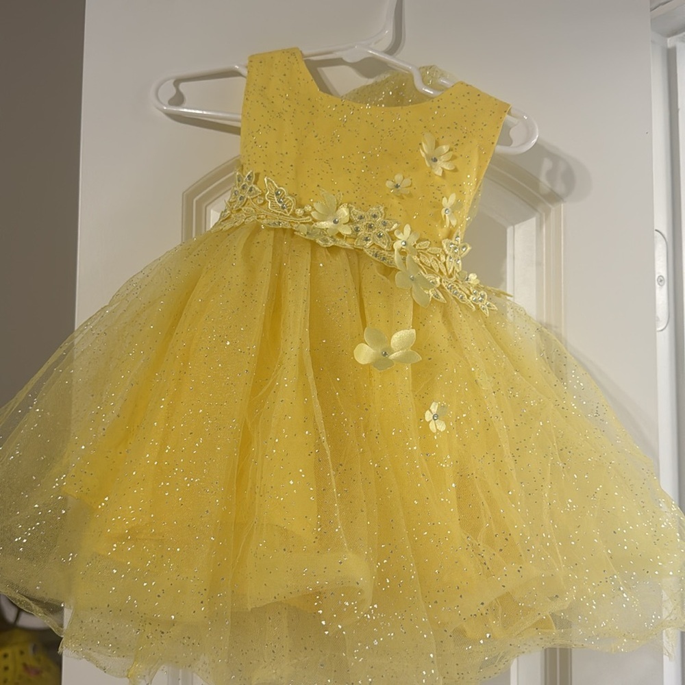 Infant Dress- 1 year old - Picture 4 of 8